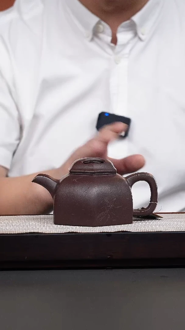 茶壶紫砂紫泥刻绘六方牛盖