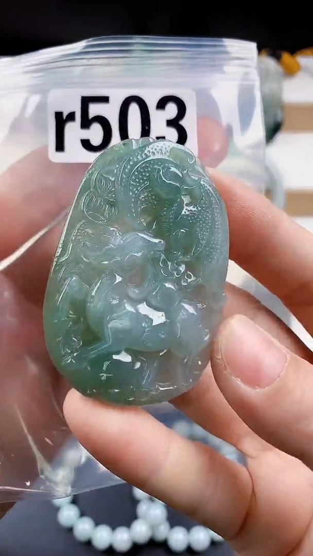 颈饰未镶嵌翡翠天然翡翠吊坠挂件
