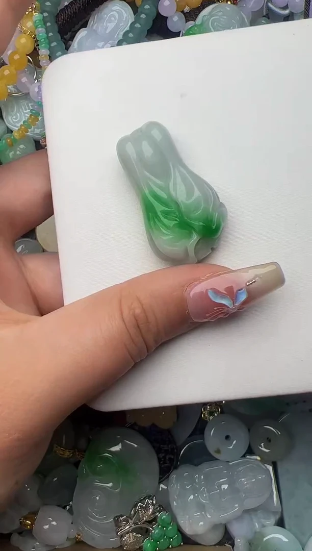 翡翠未镶嵌颈饰天然缅甸翡翠吊坠