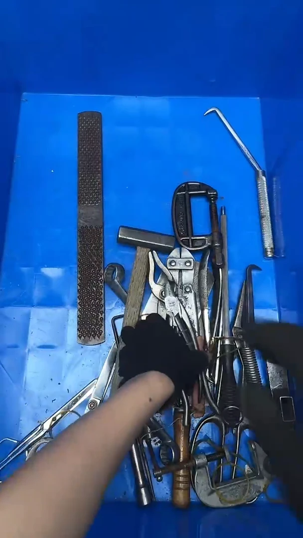 后**锈五金工具钳子剪子等25