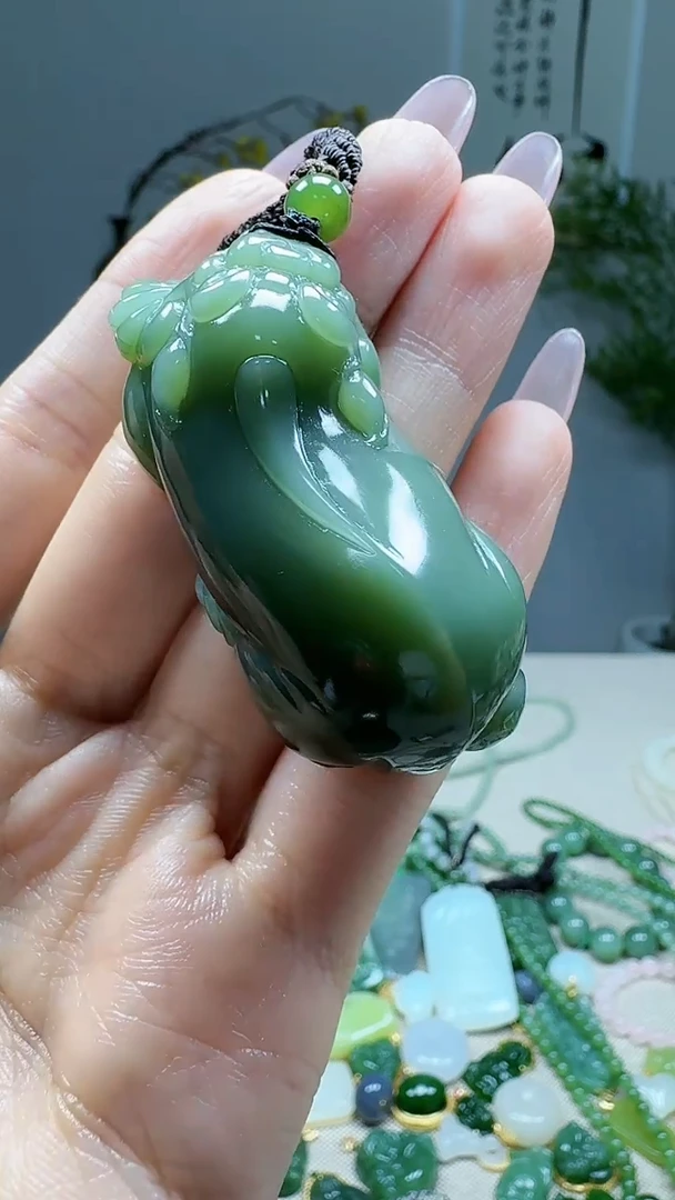 未镶嵌和田玉挂件1