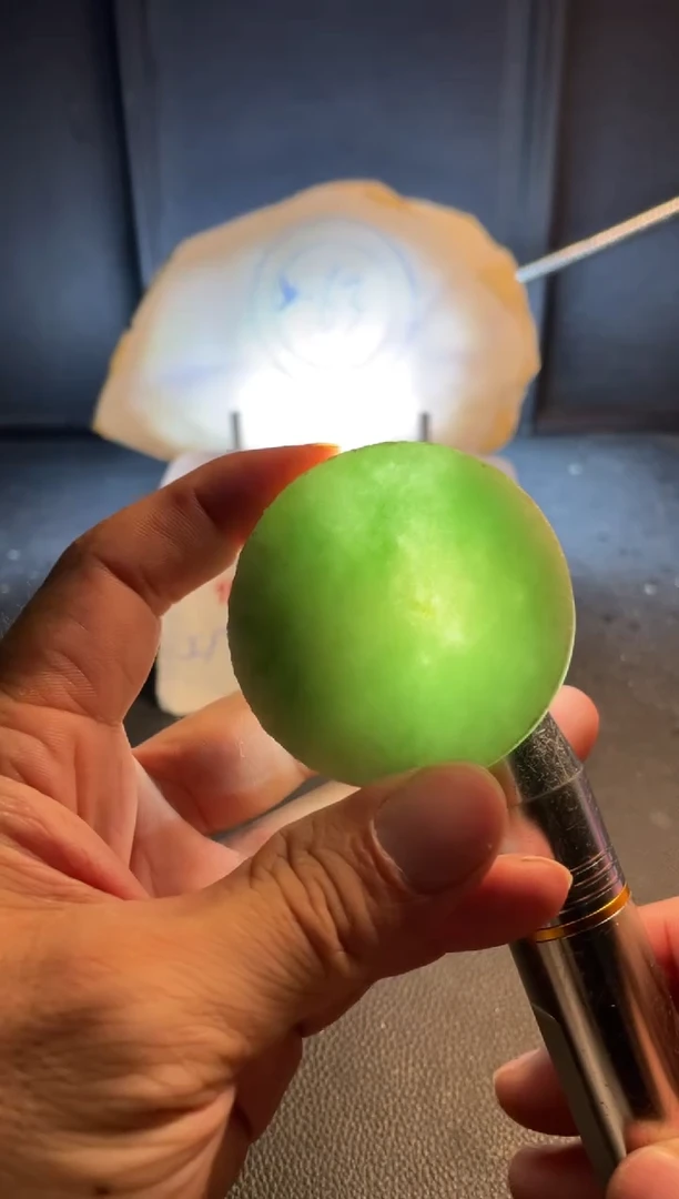 翡翠未镶嵌颈饰流**阳翡翠
