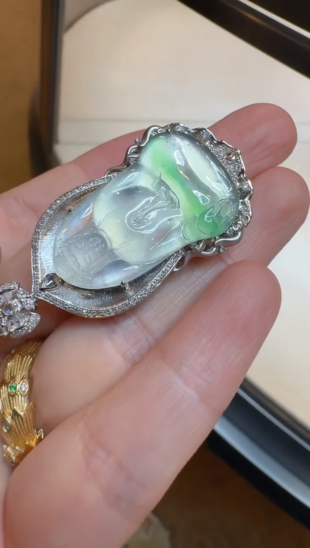 【闪购商品】翡翠吊坠(不含链)18K金镶嵌多样性团购发一件