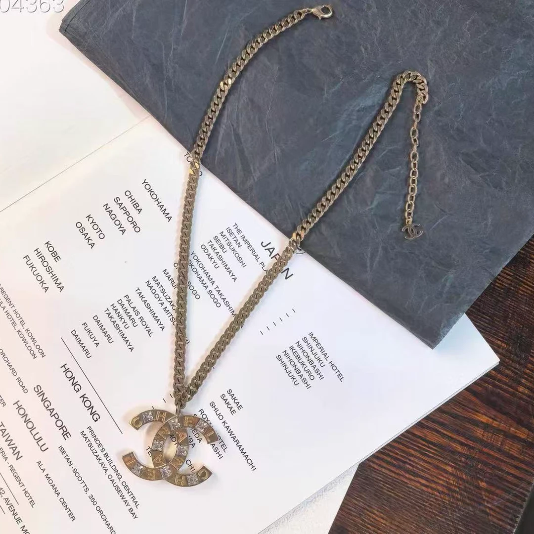 95新 Chanel/香奈儿 展会外场！浅金色水钻双C项链