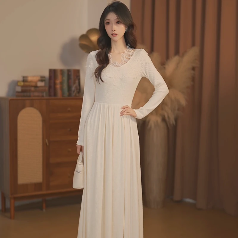 【大金】秋冬新款优雅气质蕾丝V领修身显瘦连衣裙-HZ1115