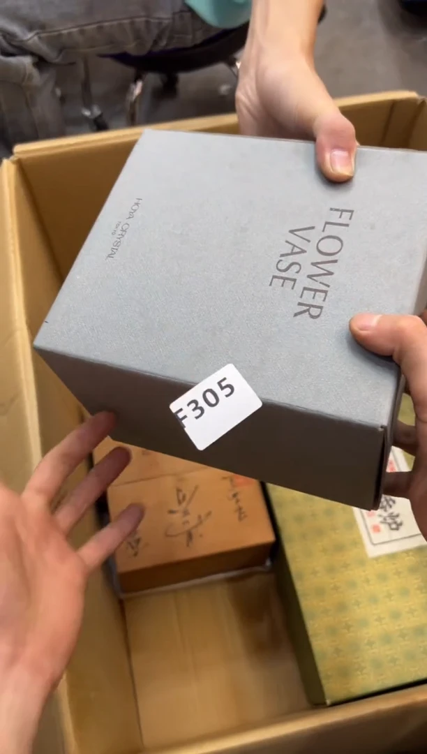 春*月305中古商品，谨慎参拍