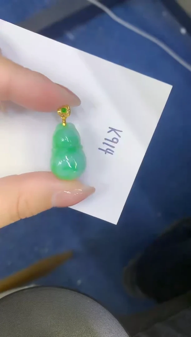 颈饰未镶嵌翡翠缅甸天然翡翠A货