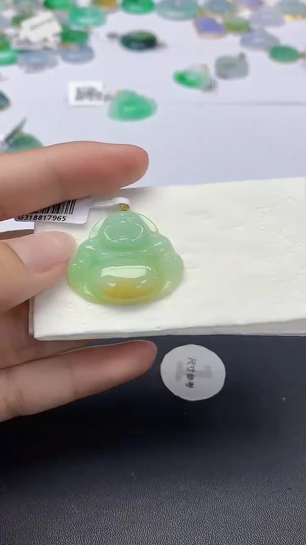 翡翠18K金镶嵌颈饰天然缅甸a货翡翠