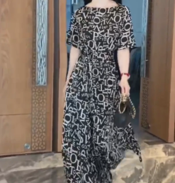 2025春季新款网红同款洋气韩版潮流连衣裙休闲ods