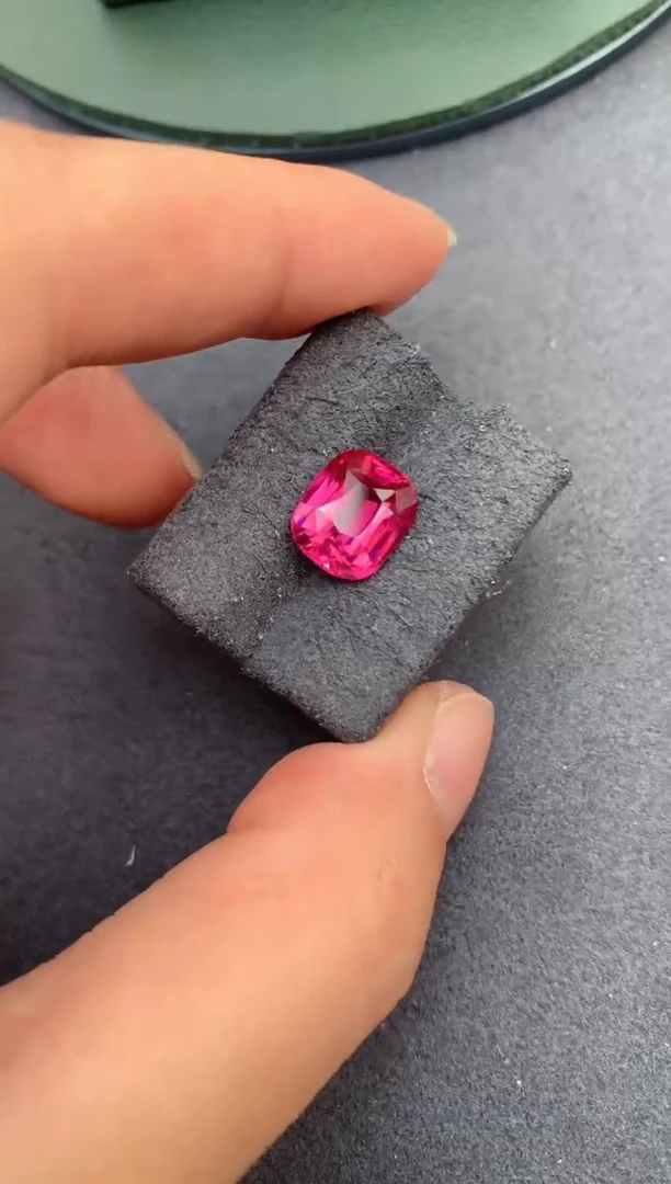 裸石未镶嵌尖晶石4ct 尖晶石