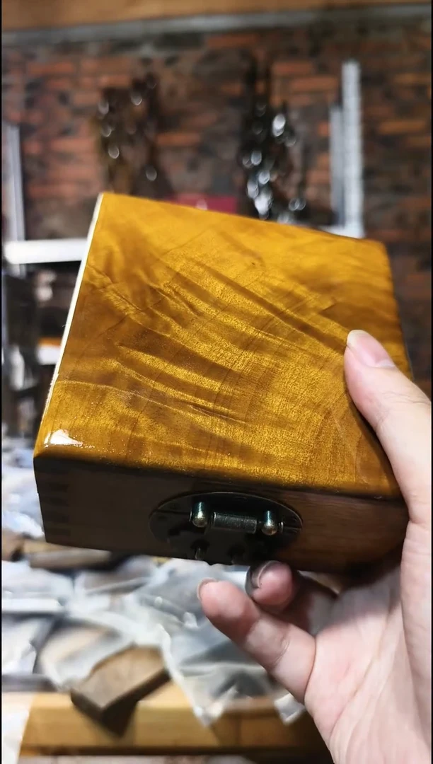 金丝楠     盒子