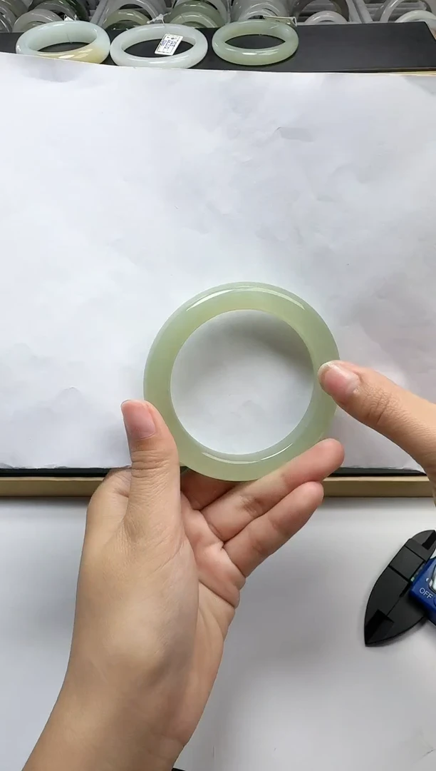 【闪购商品】和田玉手镯未镶嵌58/59圈口YY