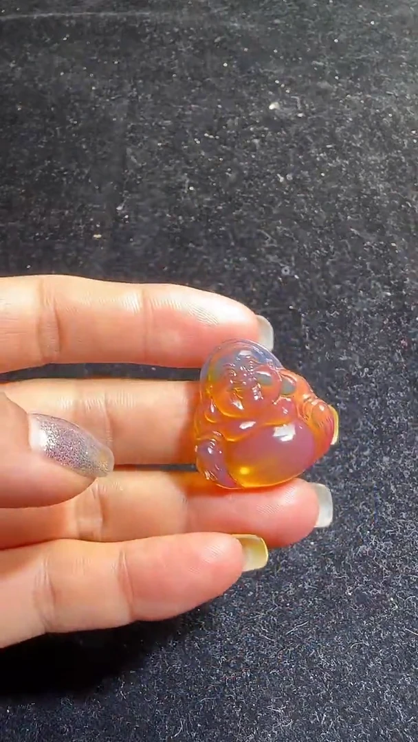 未镶嵌颈饰琥珀22