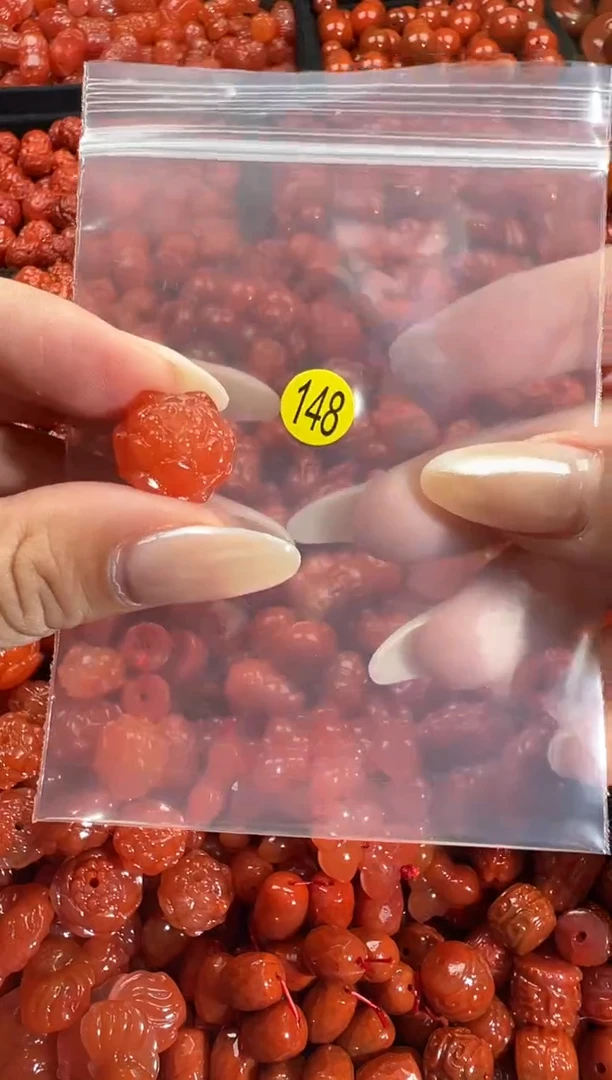 颈饰未镶嵌南红玛瑙1