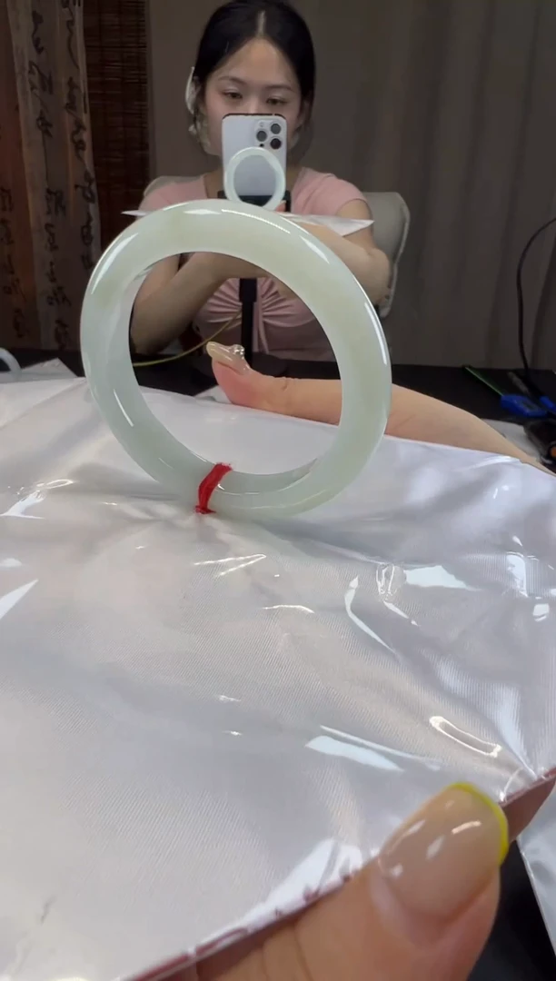 翡翠手镯未镶嵌缅甸A货