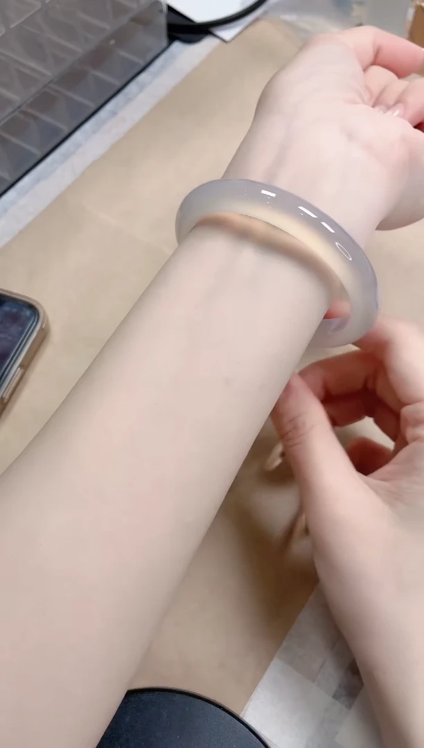 石英质玉手镯未镶嵌110-荔枝58