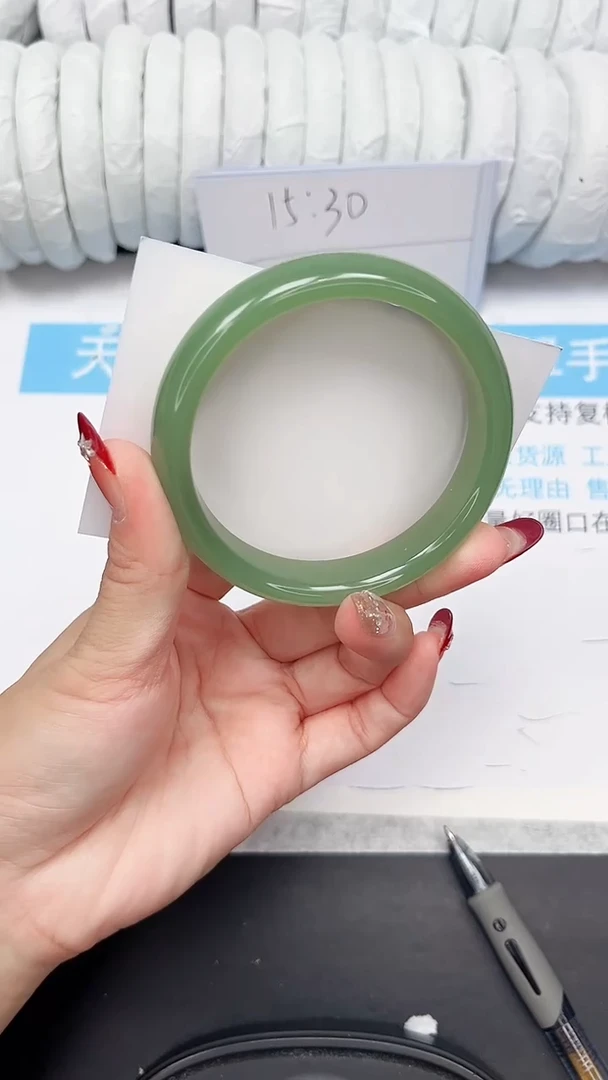 未镶嵌手镯石英质玉108-59.3HSL
