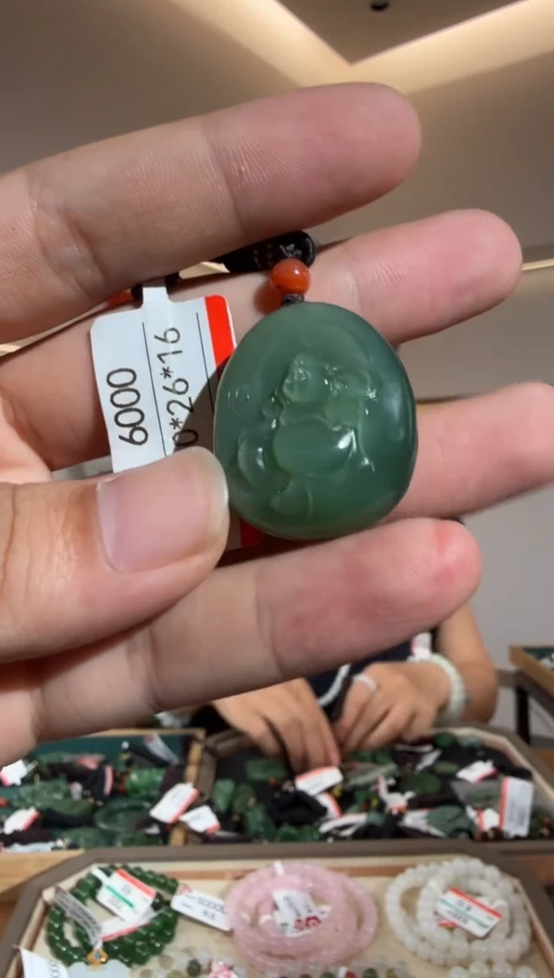 和田玉未镶嵌颈饰1