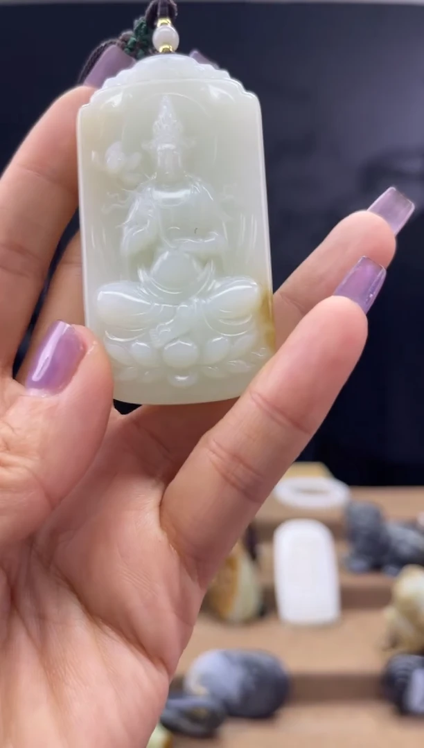 颈饰未镶嵌和田玉1