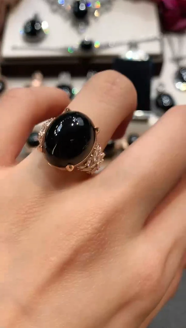 18K金镶嵌戒指翡翠G****?w163