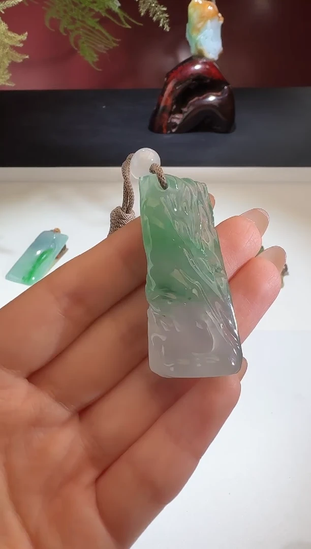 【闪购商品】翡翠颈饰未镶嵌【鑫鑫】