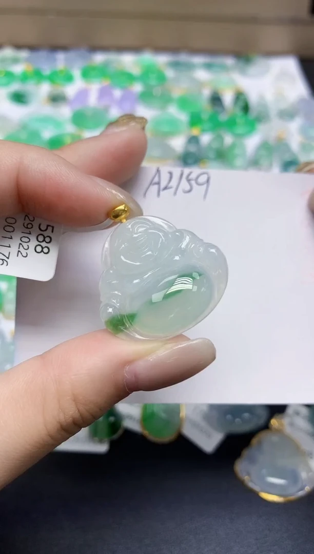 颈饰18K金镶嵌翡翠天然缅甸翡翠A货翡翠百元以上9元证书费自理