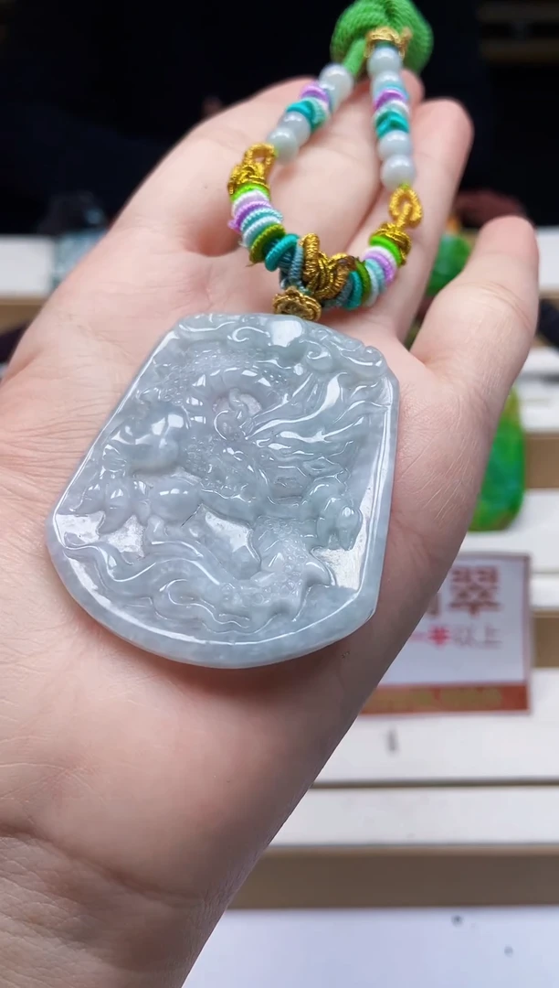 颈饰未镶嵌翡翠翡翠A货