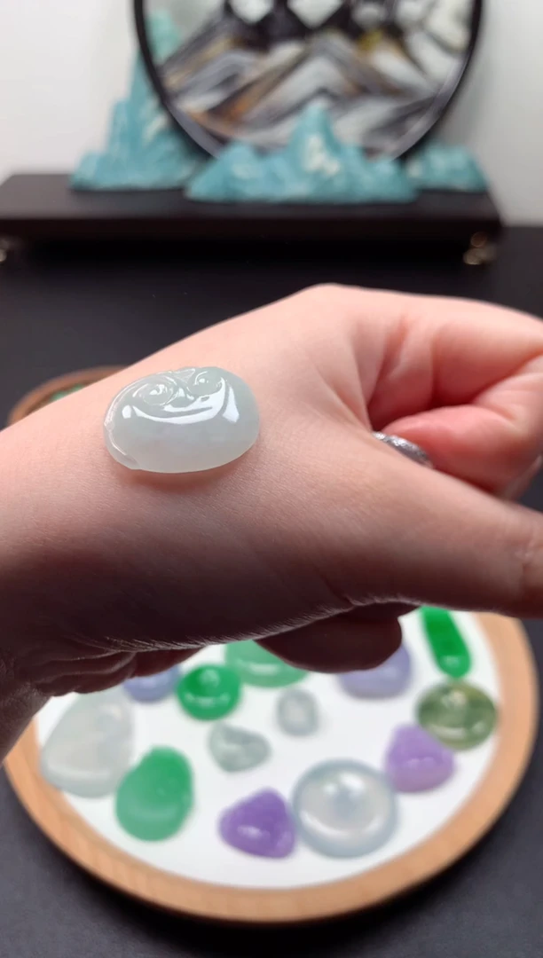 翡翠未镶嵌颈饰A货翡翠