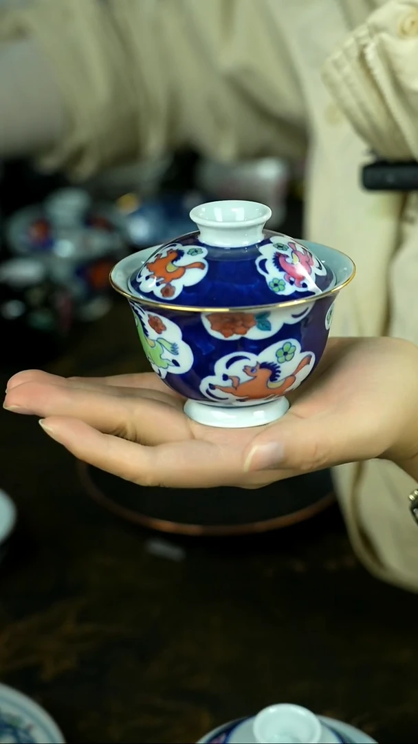 茶具还挺美，蹲下看看！