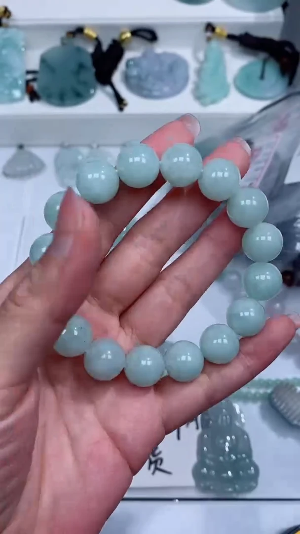 颈饰未镶嵌翡翠手串