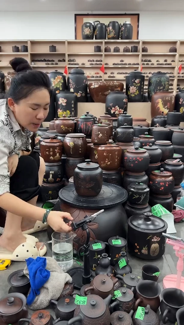 罐瑕疵 线雕 荷花冬瓜717