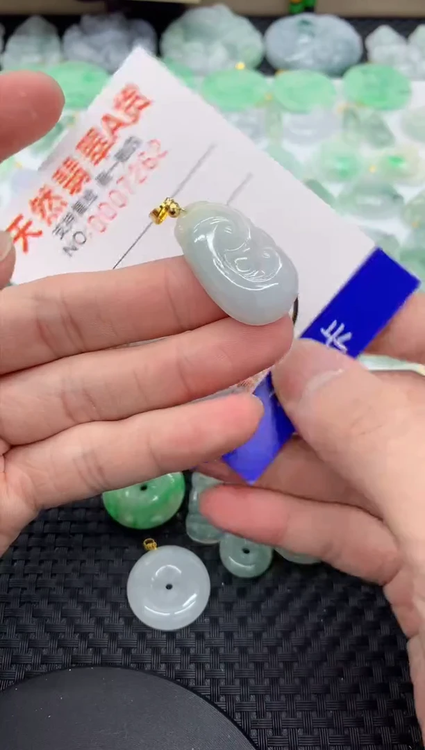 【闪购商品】翡翠颈饰未镶嵌11111111