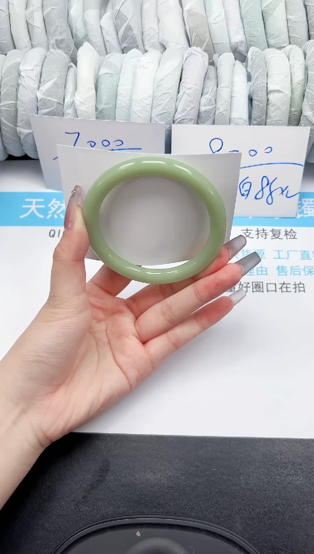 【闪购商品】石英质玉手镯未镶嵌57-59