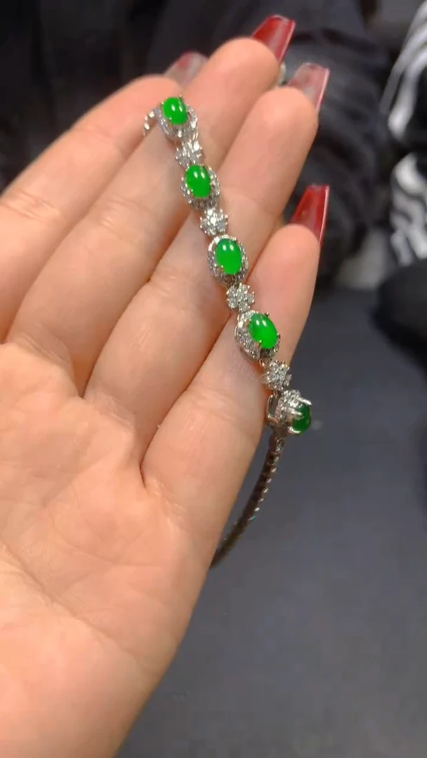 【闪购商品】翡翠手链未镶嵌0095512794多样性发一