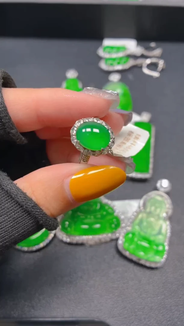 银S925镶嵌戒指翡翠1