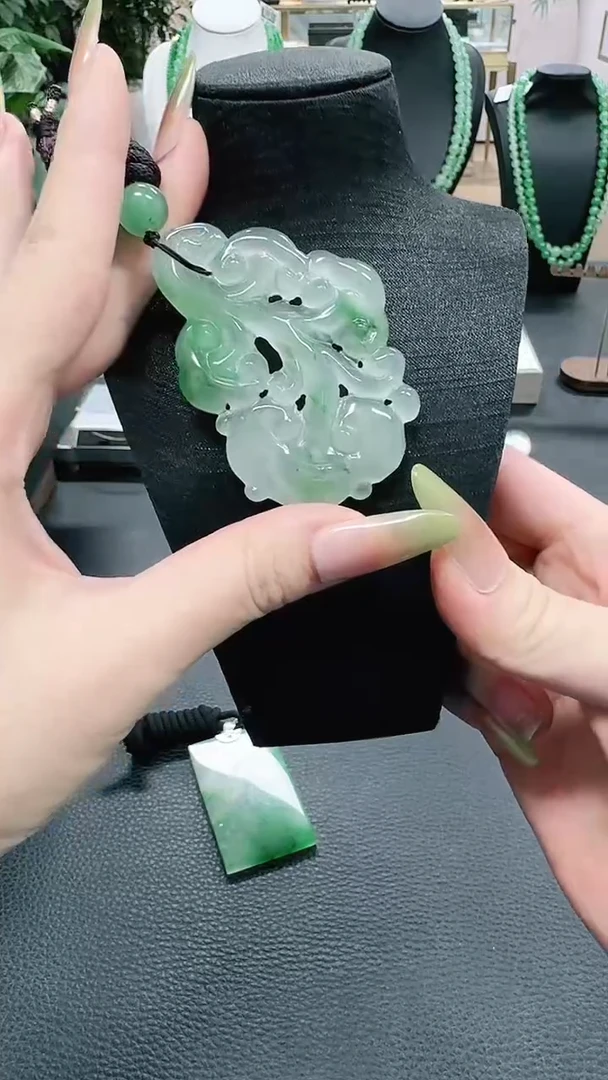 未镶嵌1石英质玉（非洲翠）/0218