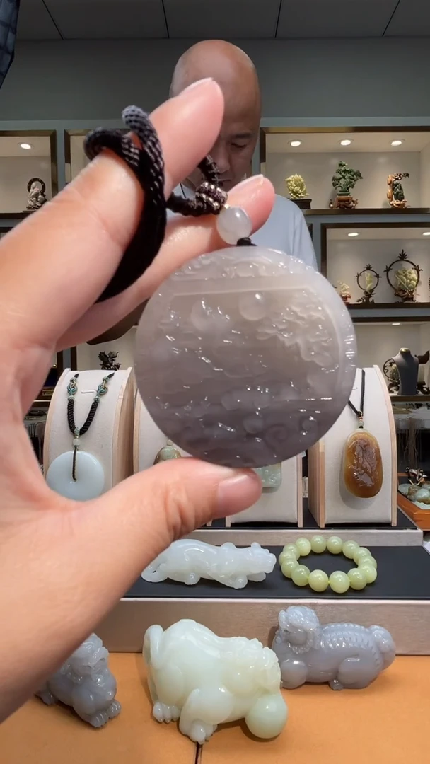 颈饰未镶嵌和田玉苏