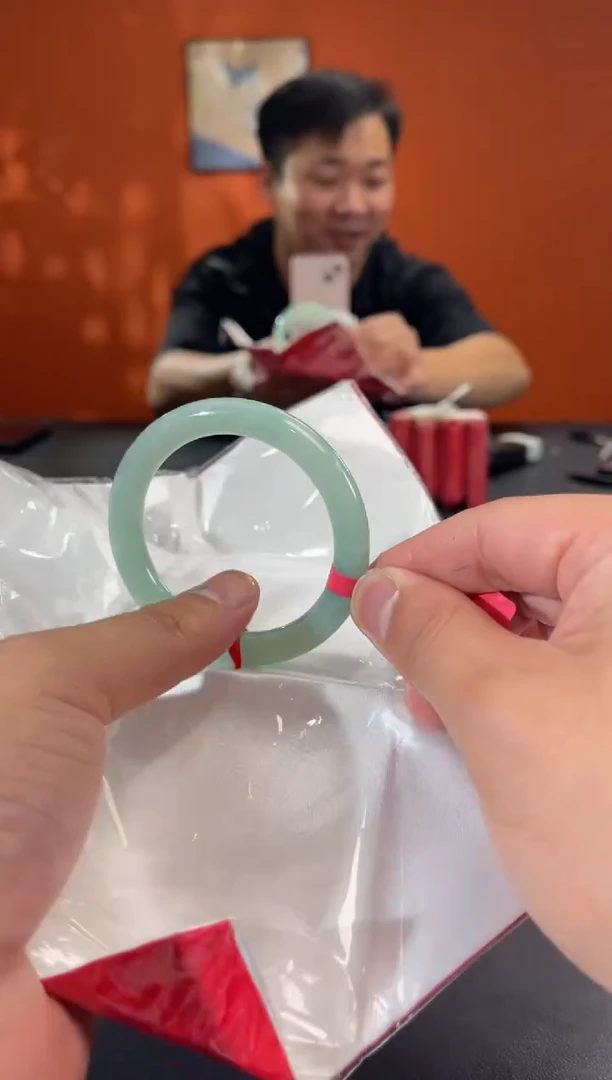 未镶嵌手镯翡翠52