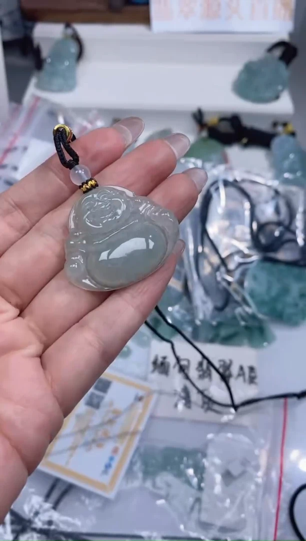 颈饰未镶嵌翡翠吊坠