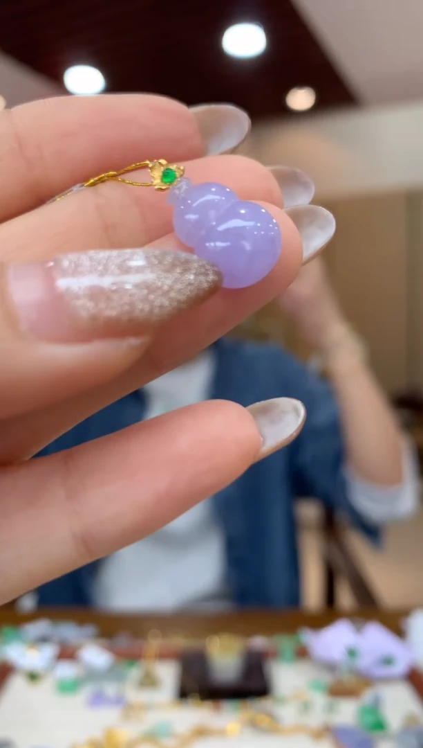 吊坠(不含链)18K金镶嵌翡翠葫芦