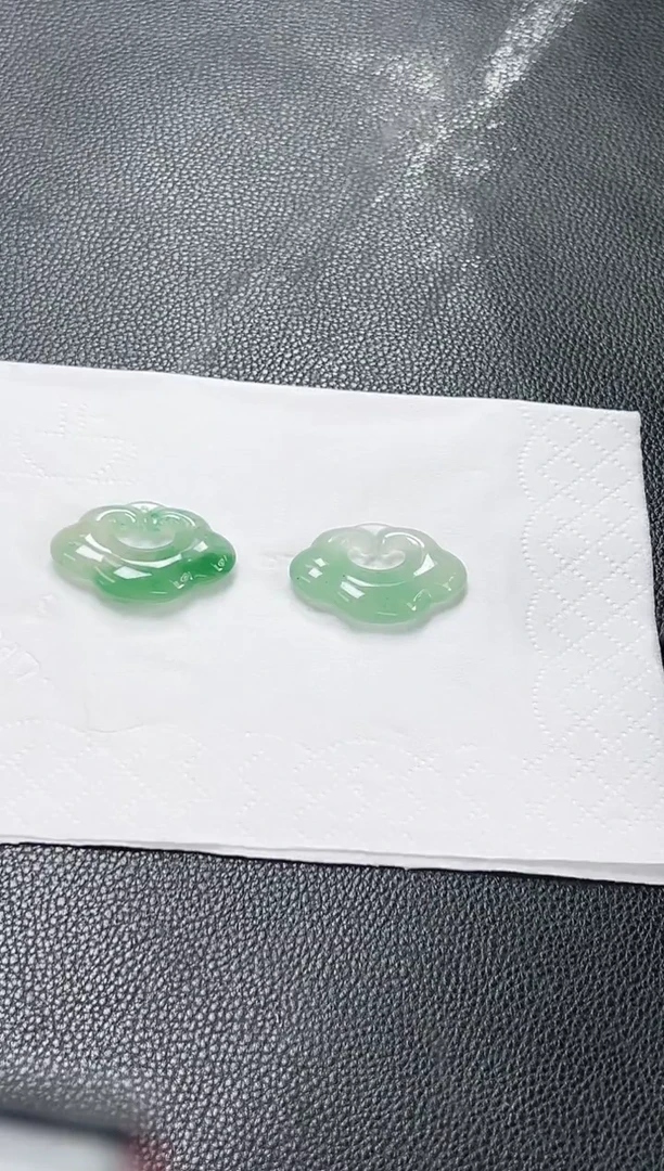 石英质玉（非洲翠）未镶嵌吊坠(赠链)非洲翠平安锁