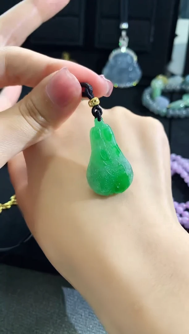 【闪购商品】翡翠颈饰未镶嵌吊坠