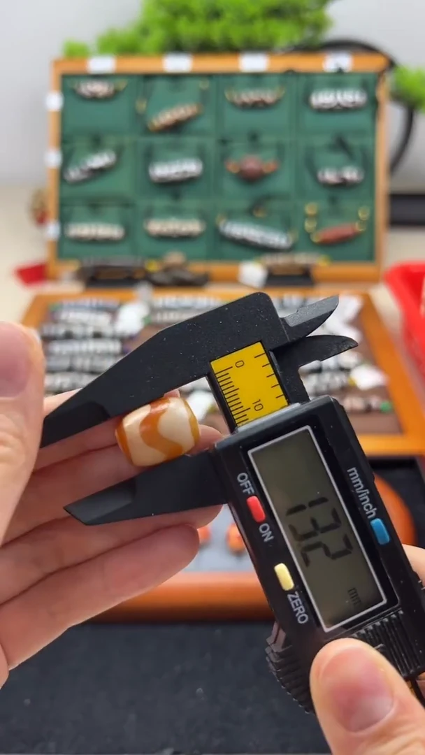 玛瑙/玉髓（覆膜）颈饰未镶嵌101（微瑕）