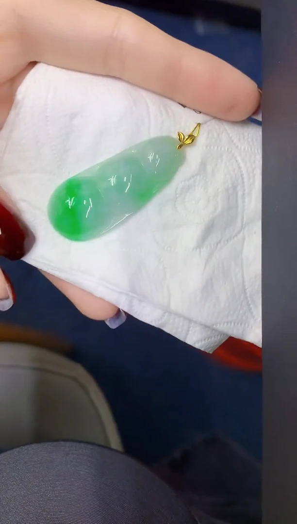 颈饰18K金镶嵌翡翠缅甸天然翡翠a货