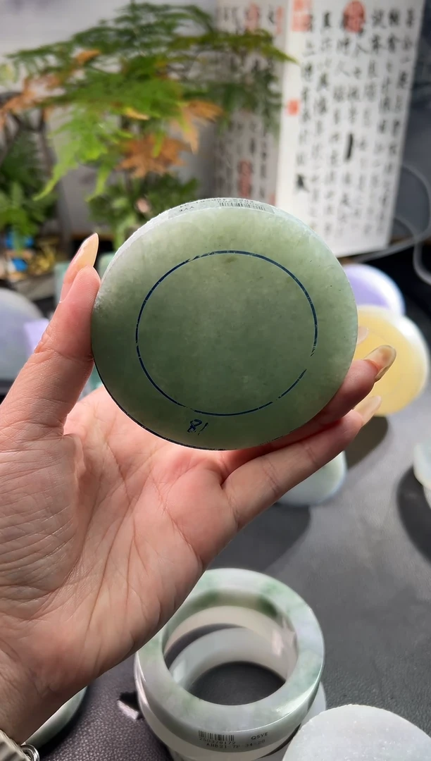 定制翡翠正圈未镶嵌手镯福利
