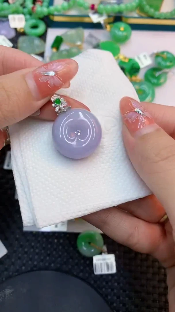 颈饰未镶嵌翡翠1