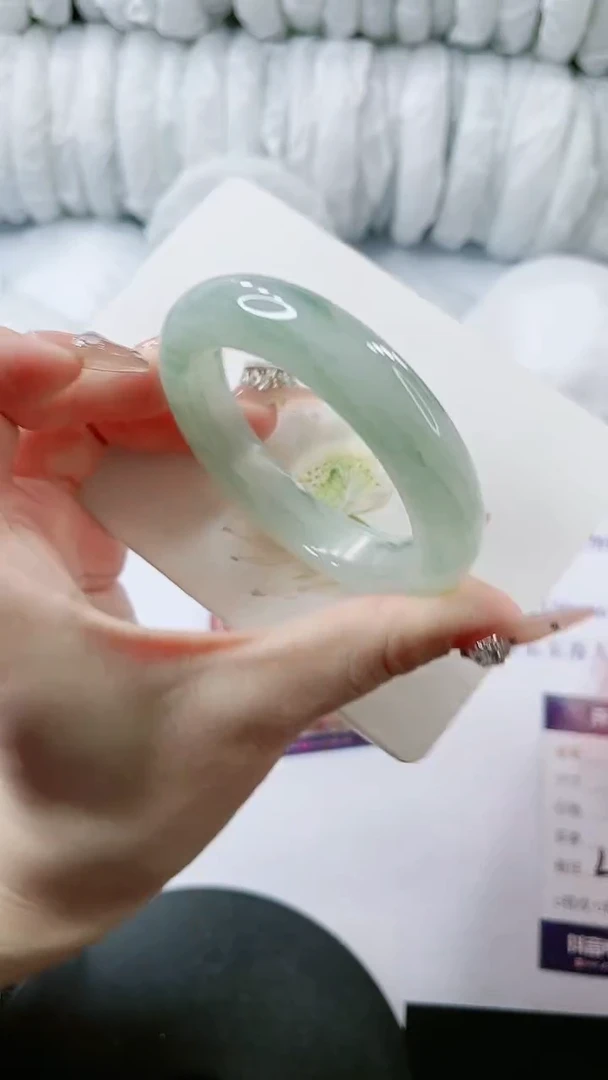 【闪购商品】石英质玉手镯未镶嵌多样性发货L81