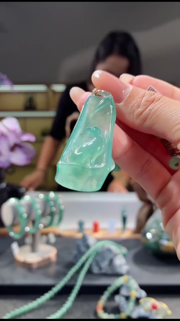 吊坠(不含链)未镶嵌翡翠吊坠