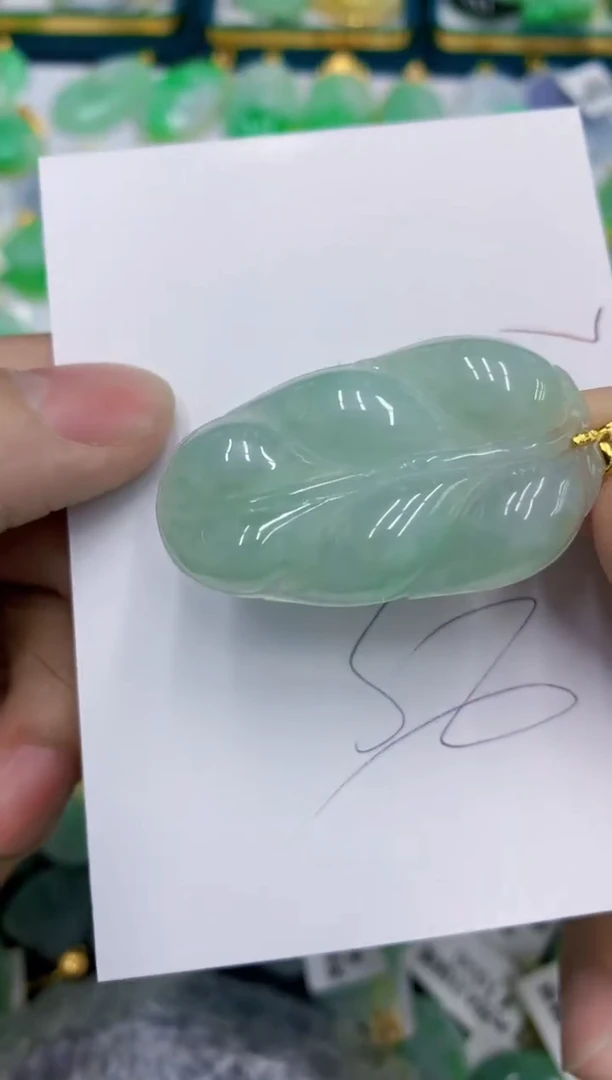 翡翠未镶嵌颈饰1111111111