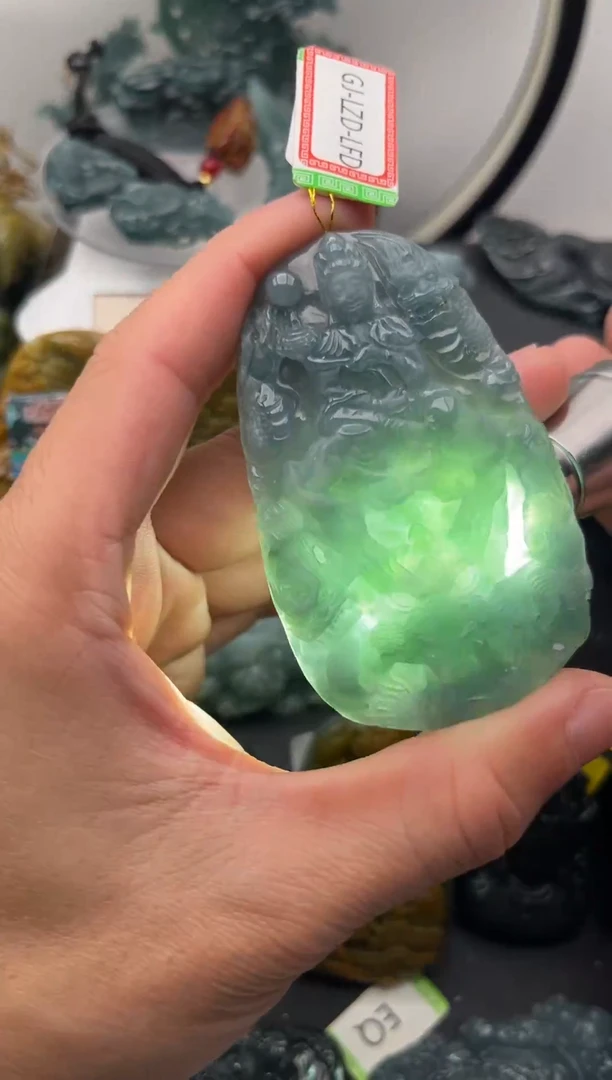 颈饰未镶嵌翡翠普贤